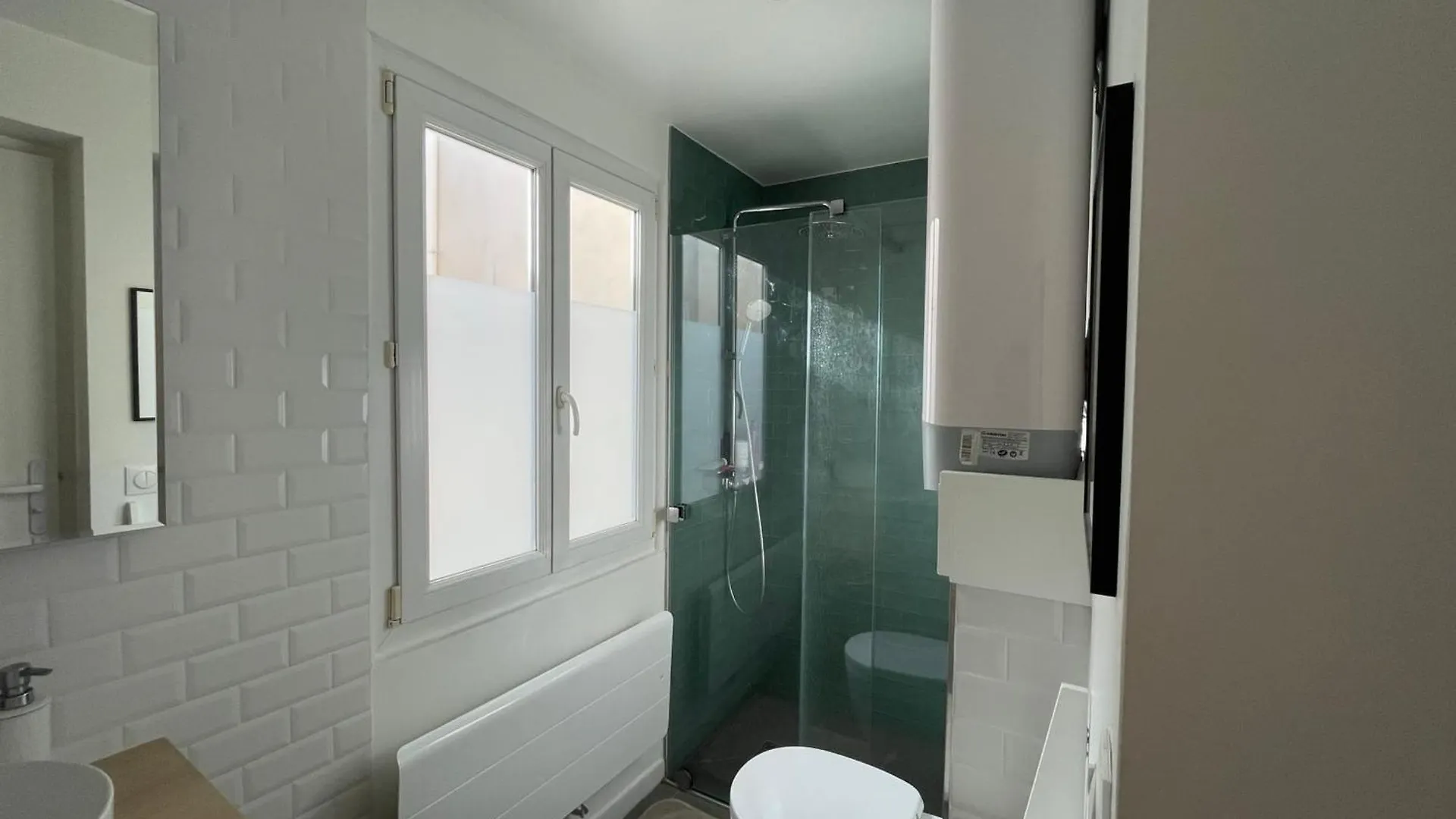 Appartement Nice 30 M Near The District Of Aligre Parijs